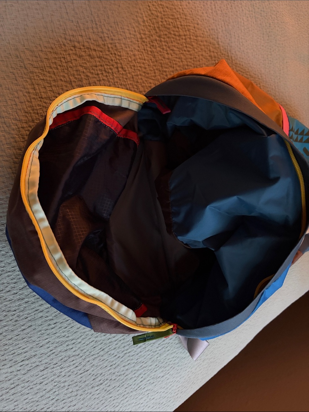 Cotopaxi Uyuni 46L Duffel Del Dia travel bag - single strap sling bag - Picture 6 of 9